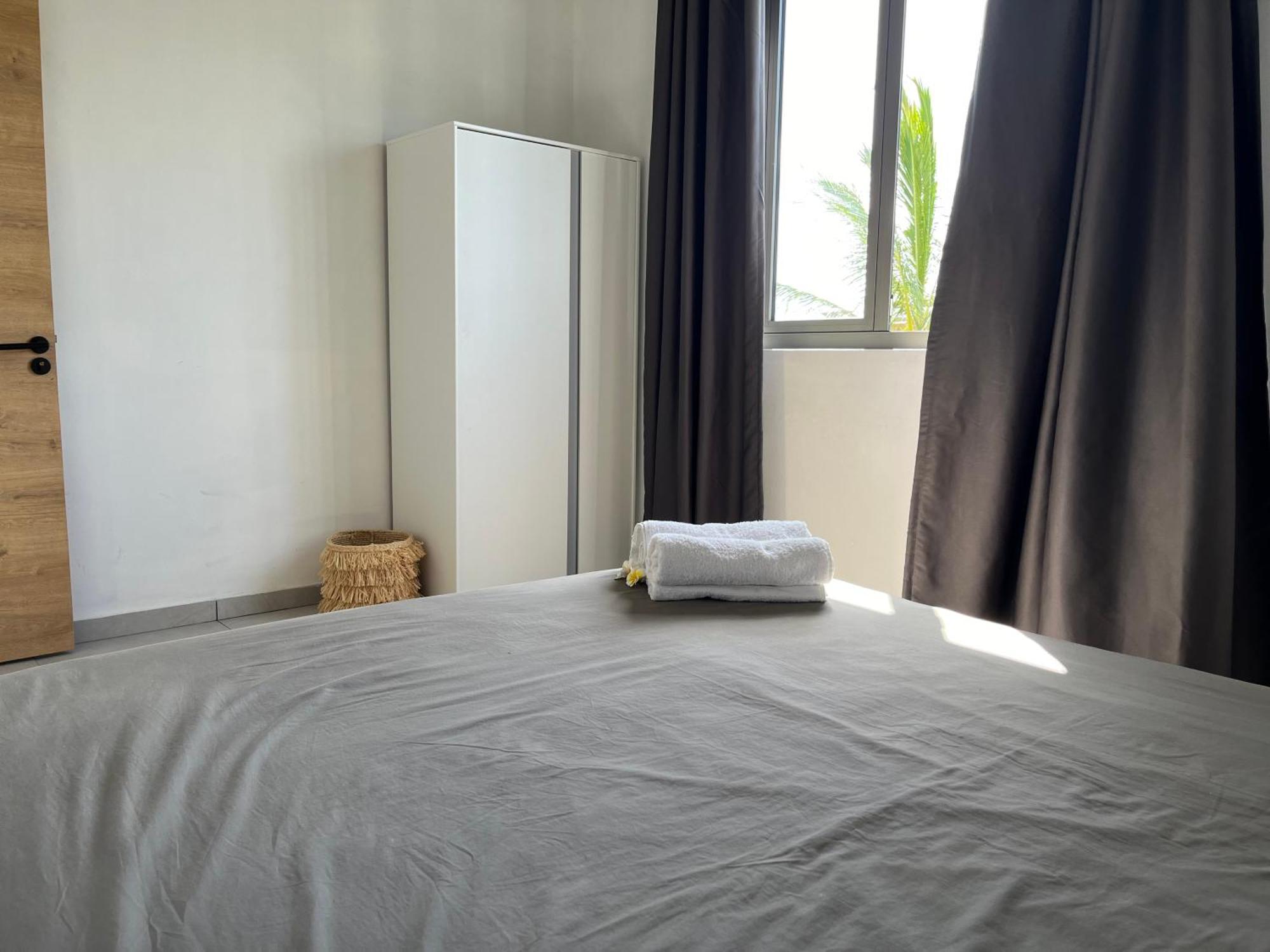 Cosy 2 Bedrooms Apts In Pereybere -Seasons Break Apartment Pereybere Beach Bagian luar foto