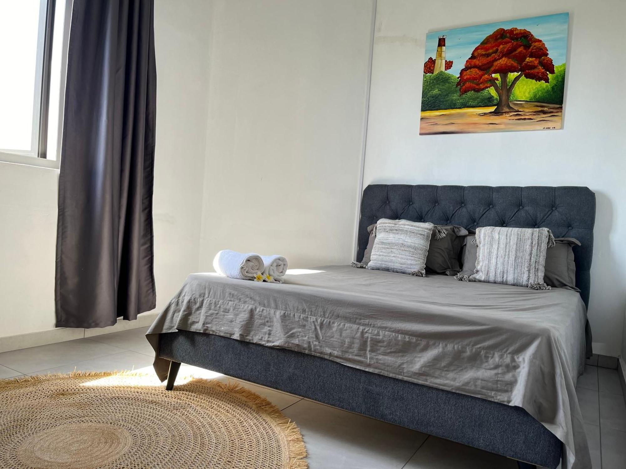 Cosy 2 Bedrooms Apts In Pereybere -Seasons Break Apartment Pereybere Beach Bagian luar foto