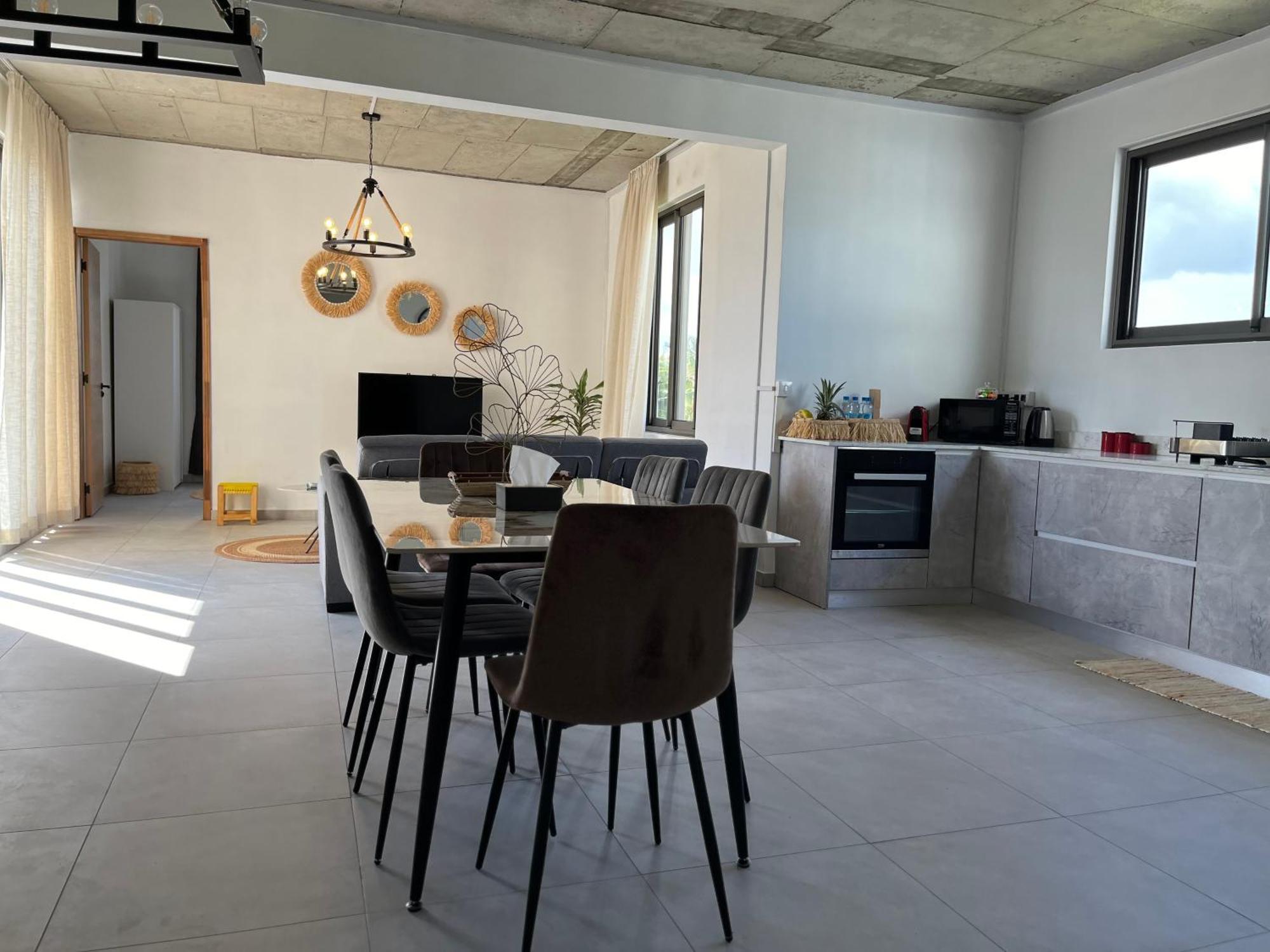 Cosy 2 Bedrooms Apts In Pereybere -Seasons Break Apartment Pereybere Beach Bagian luar foto
